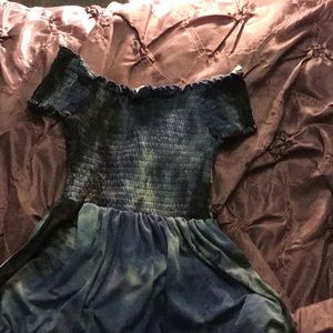 Fancy off shoulder tie dye shirt